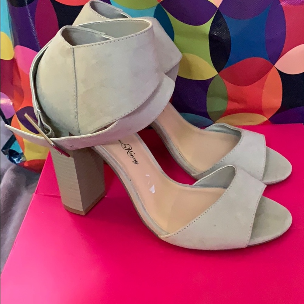 Penny loves Kenny Block Heal Sandal